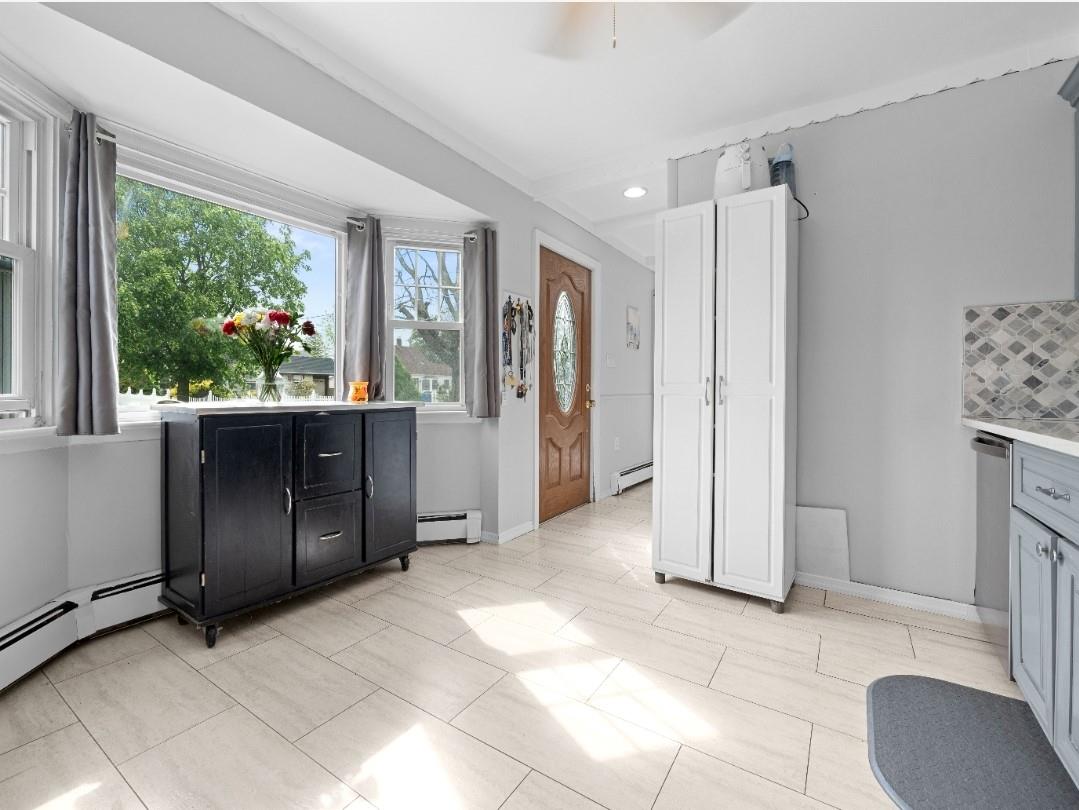 33 Saddle Lane, Levittown, New York image 6