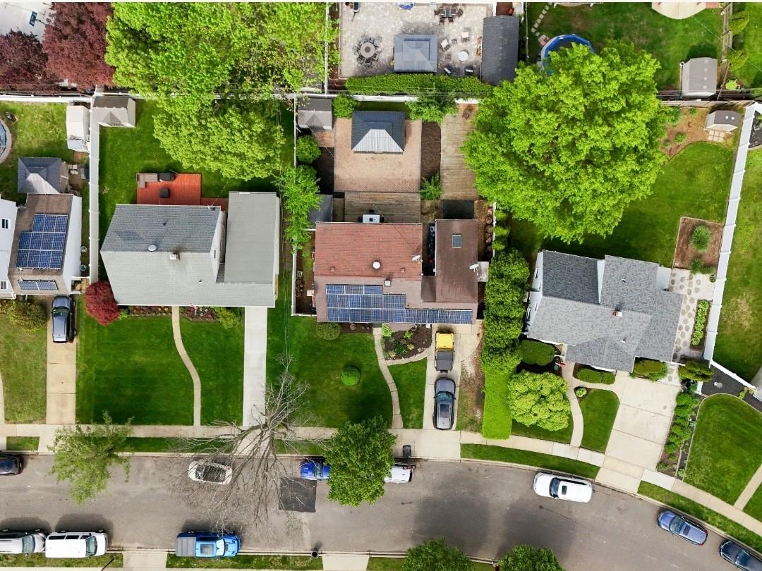 33 Saddle Lane, Levittown, New York image 30