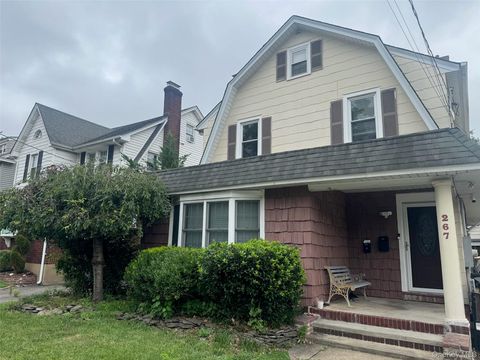 Photo of 267 Plainfield Avenue #2F, Floral Park, NY 11001 (MLS # 1029008)