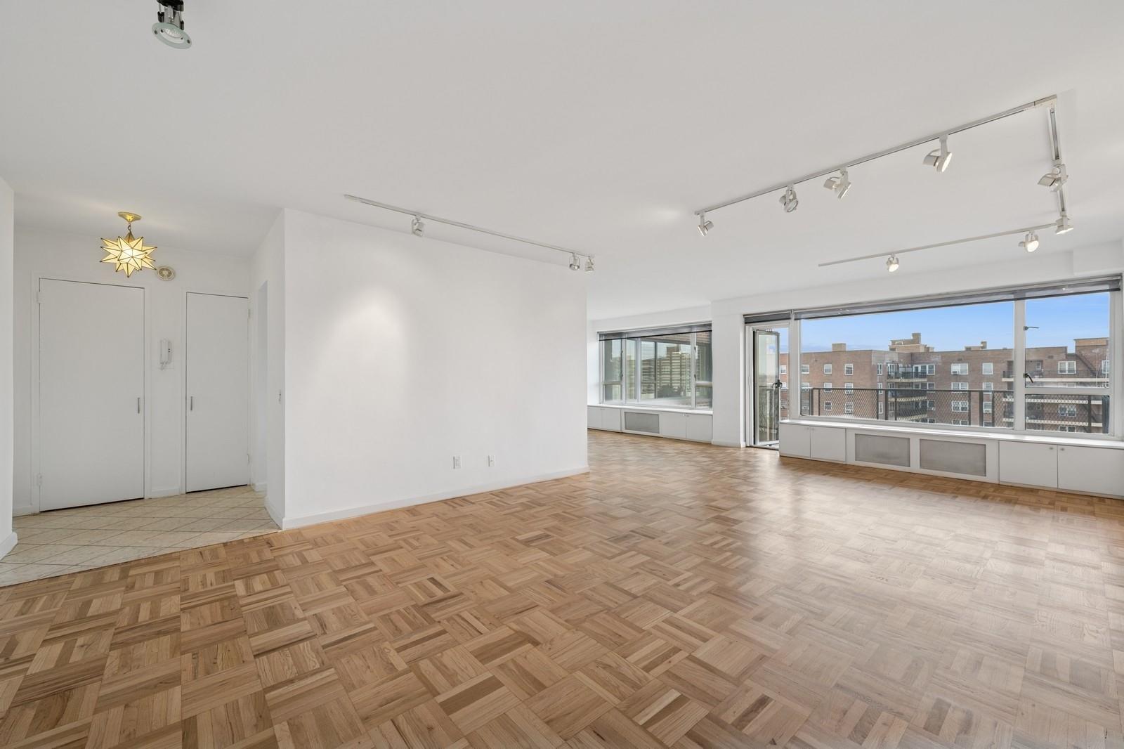 166-25 Powells Cove Boulevard 7E