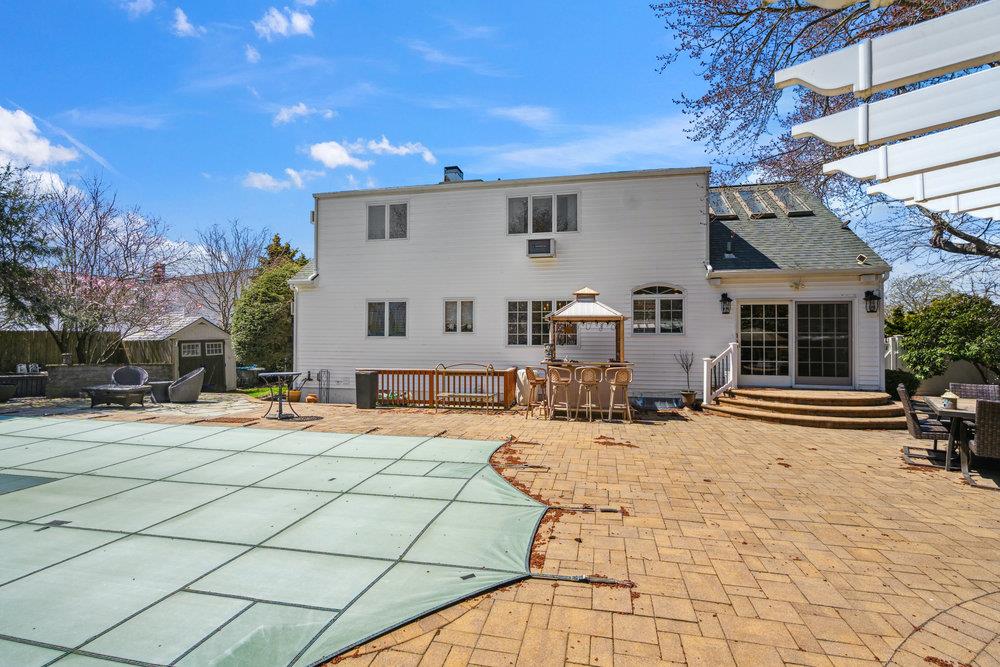21 Sharon Drive, Patchogue, New York image 40