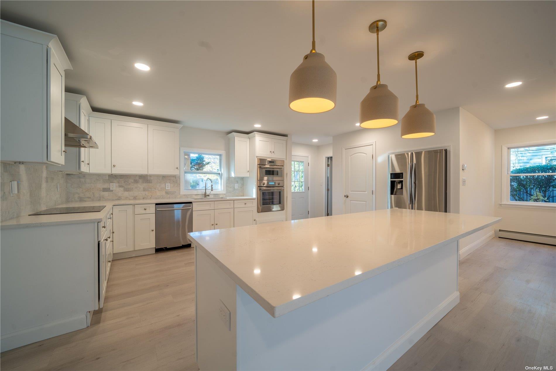 47 Kingfisher Road, Levittown, New York image 4