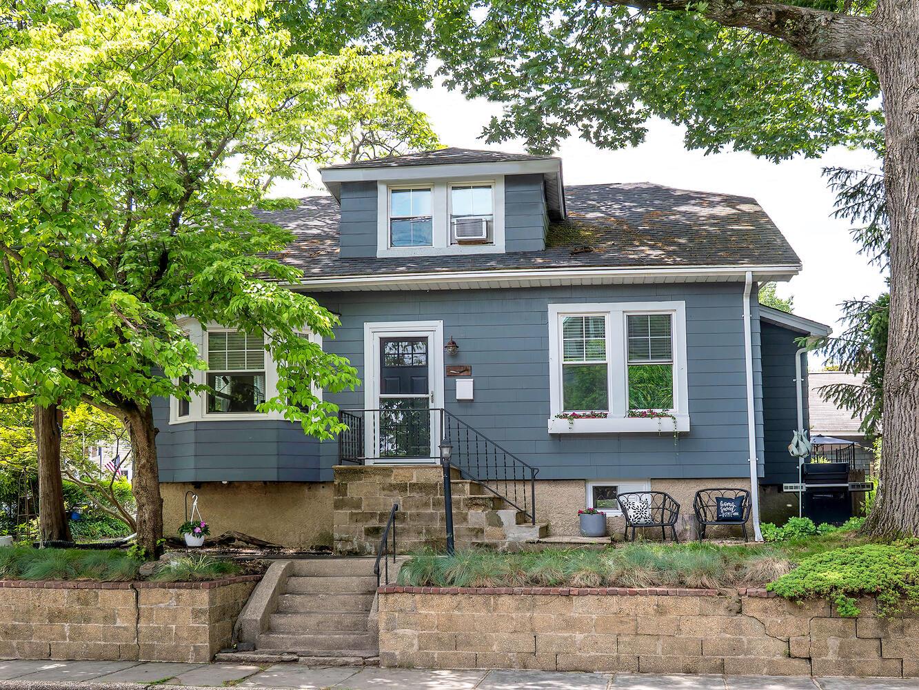 148 Main Avenue, Sea Cliff, New York image 1