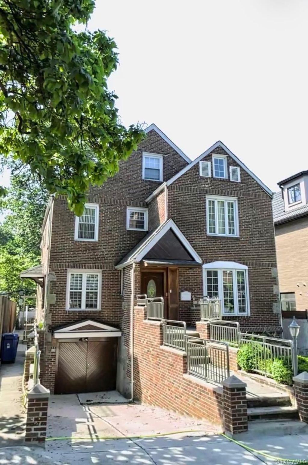 Photo of 186-32 Avon Road, Jamaica Estates, NY 11432 (MLS # 1024930)