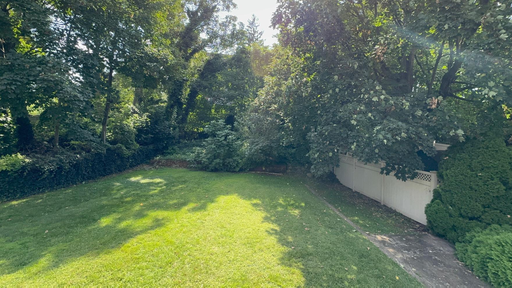 4734 Glenwood Street, Little Neck, New York image 12