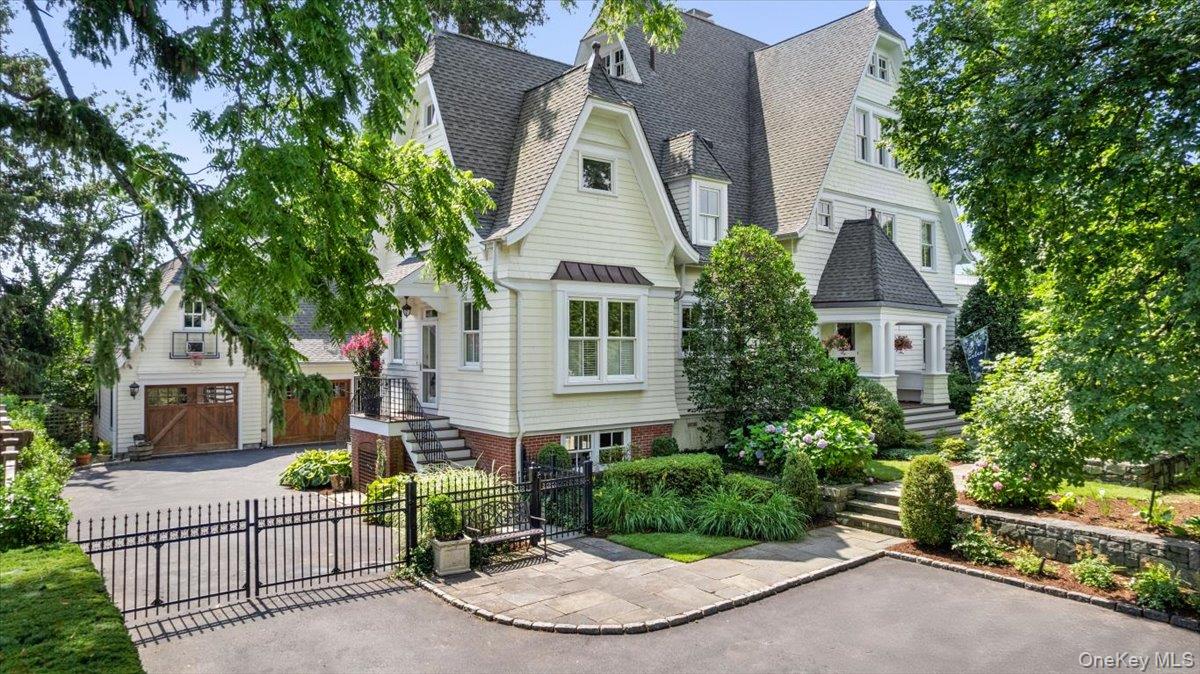 731 Forest Avenue