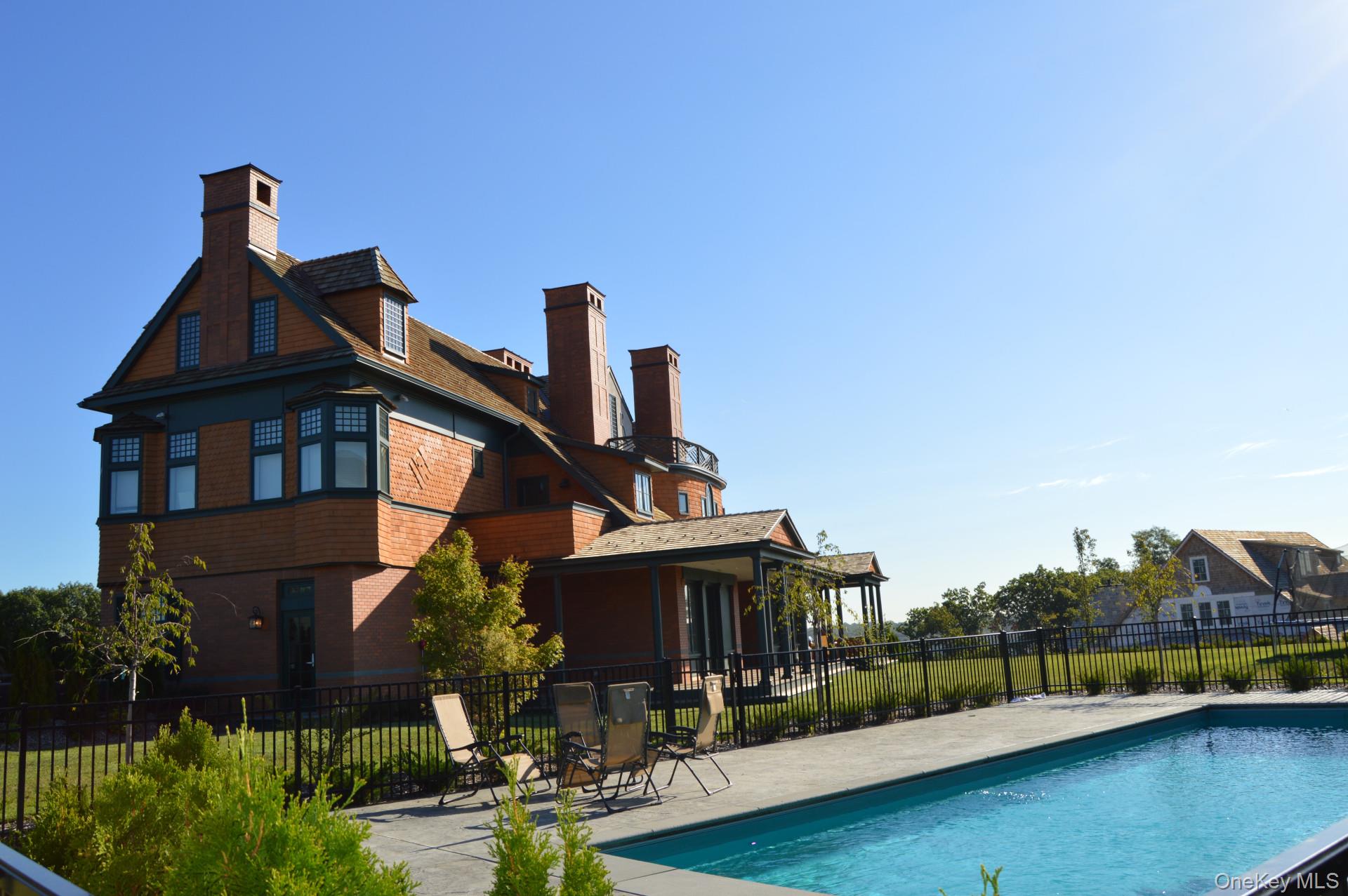 5041 Goodridge Avenue