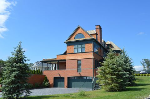 5041 Goodridge Avenue Bronx NY 10471