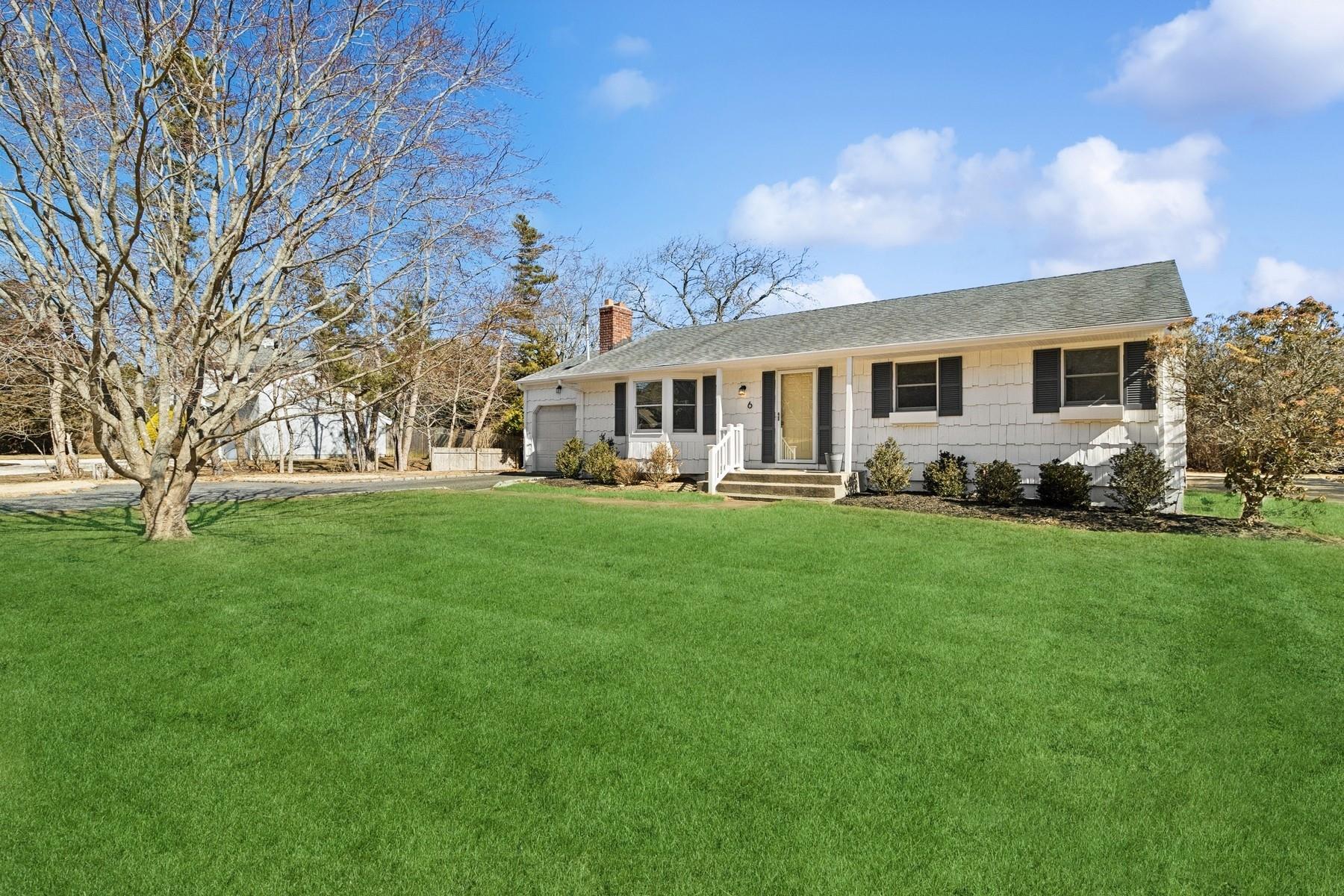 Bishop Place, Westhampton Beach, Hamptons, NY - 3 Bedrooms  
2 Bathrooms - 