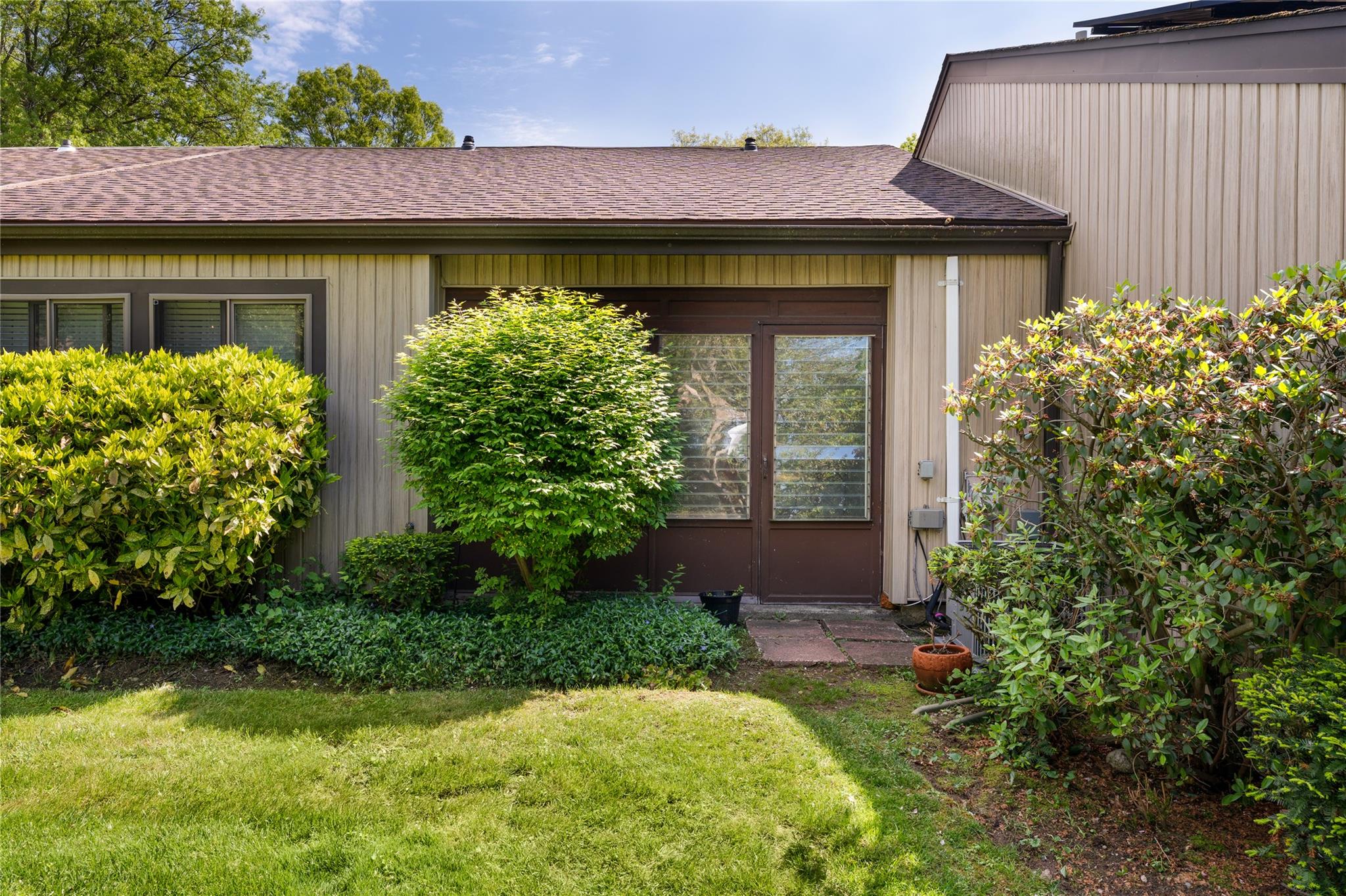 10 Strathmore Gate Drive, Stony Brook, New York image 19