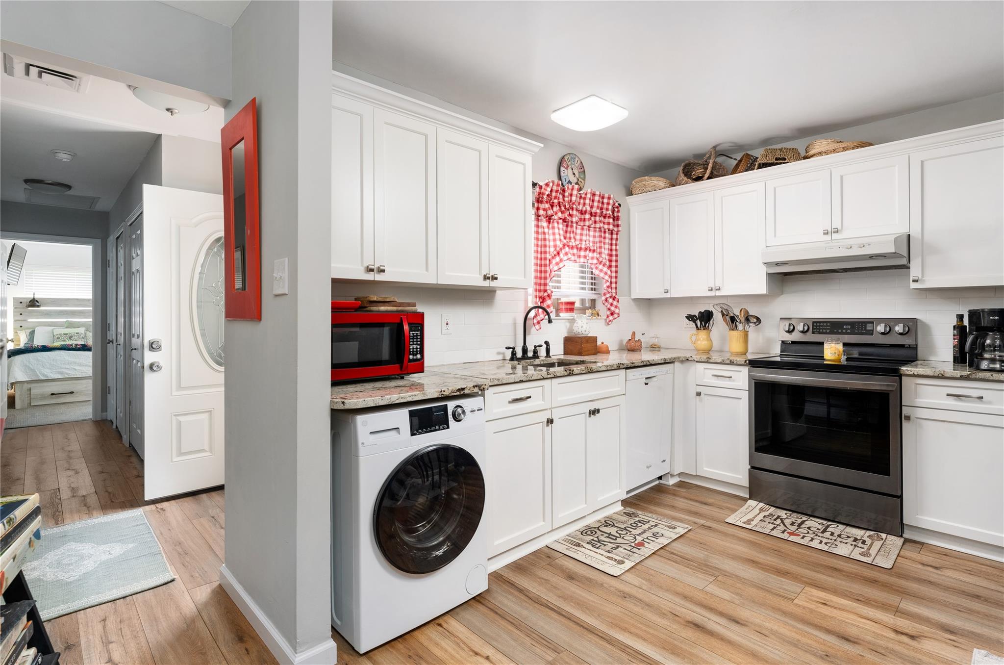 10 Strathmore Gate Drive, Stony Brook, New York image 16
