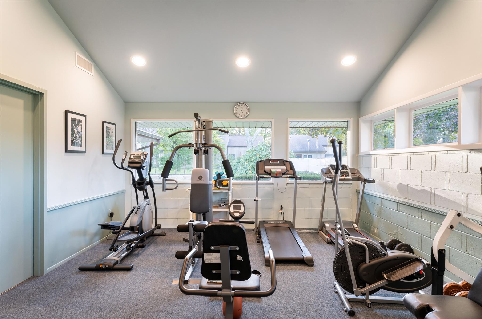 10 Strathmore Gate Drive, Stony Brook, New York image 26