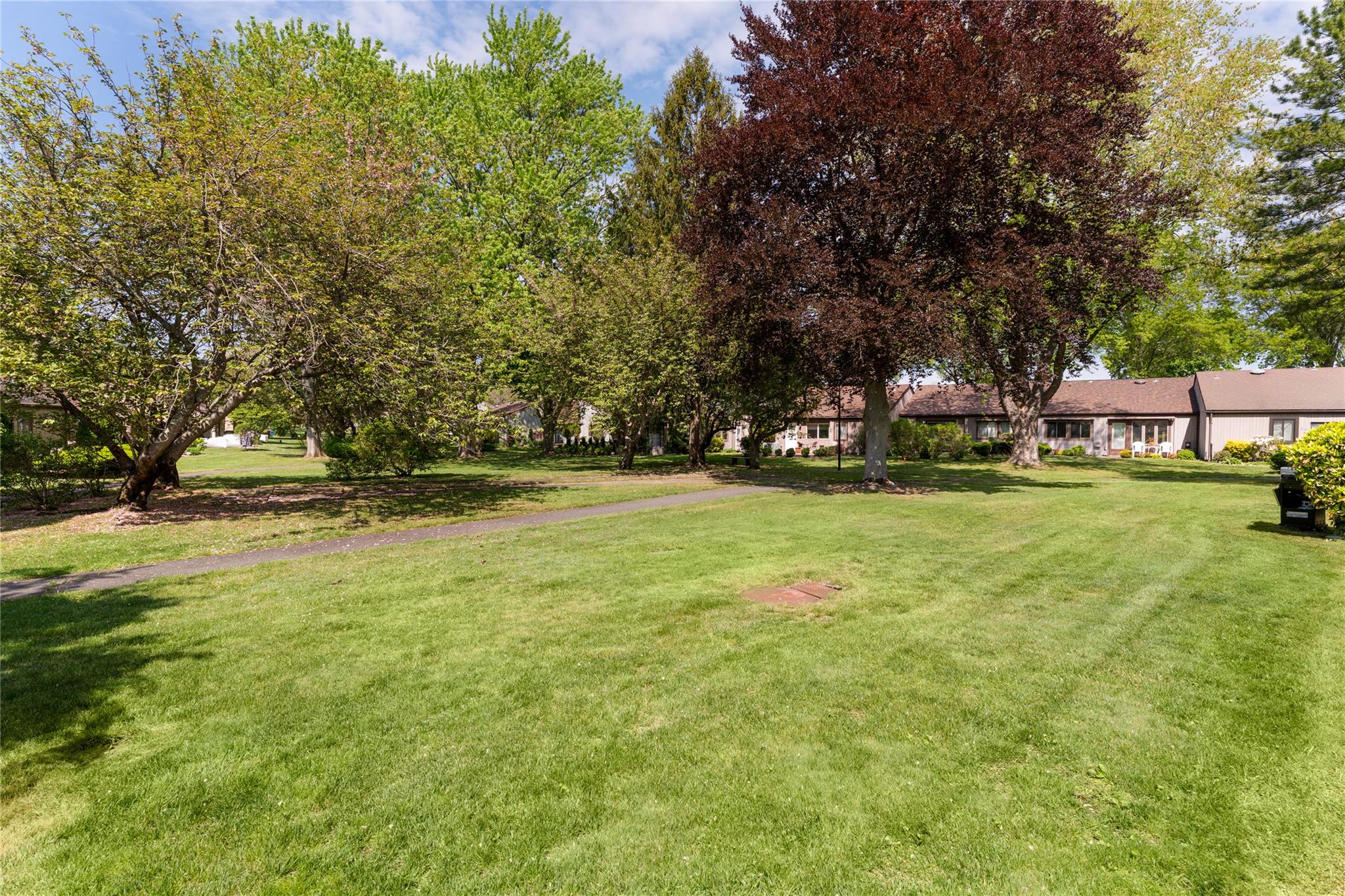 10 Strathmore Gate Drive, Stony Brook, New York image 20