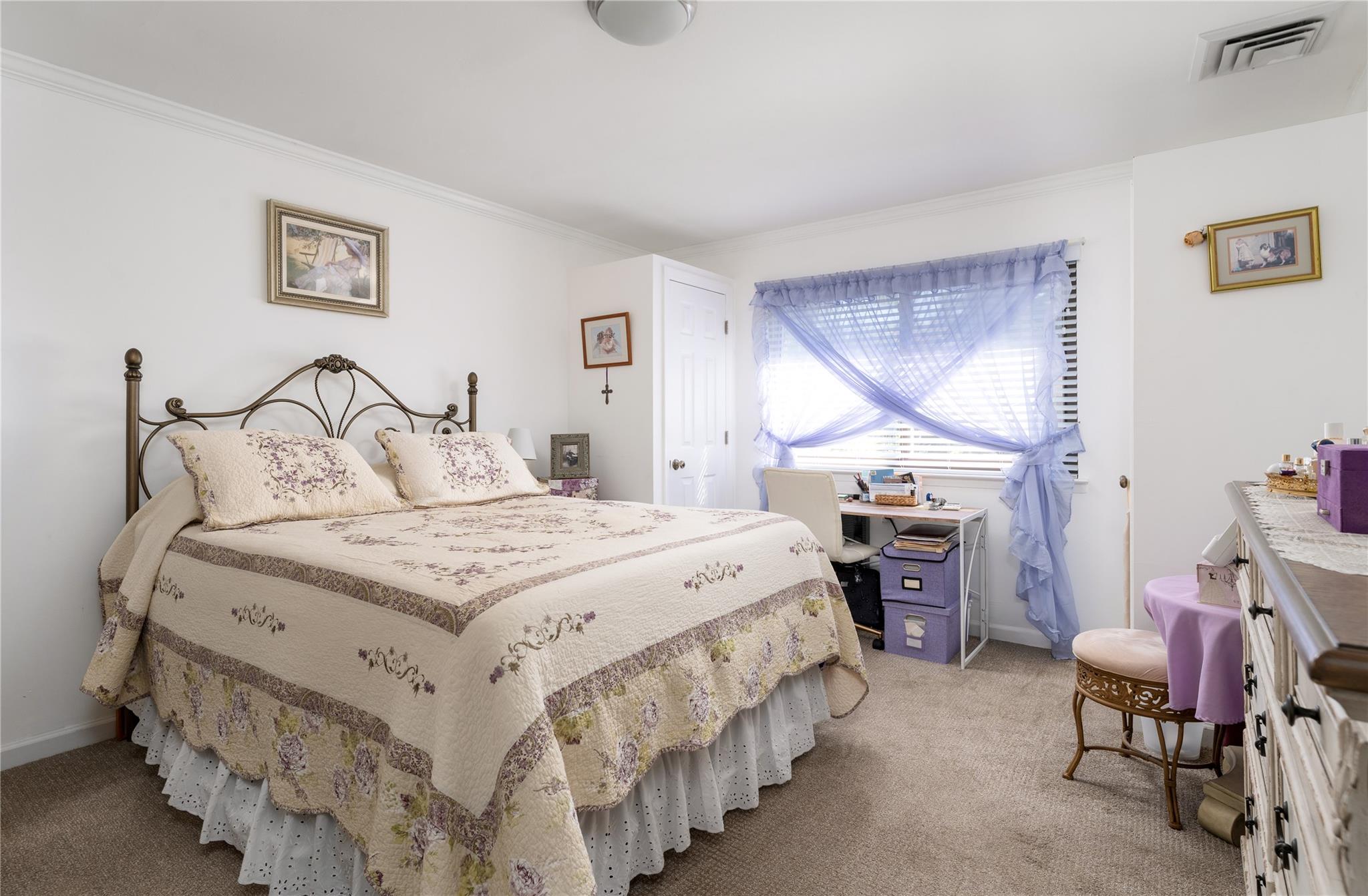10 Strathmore Gate Drive, Stony Brook, New York image 11