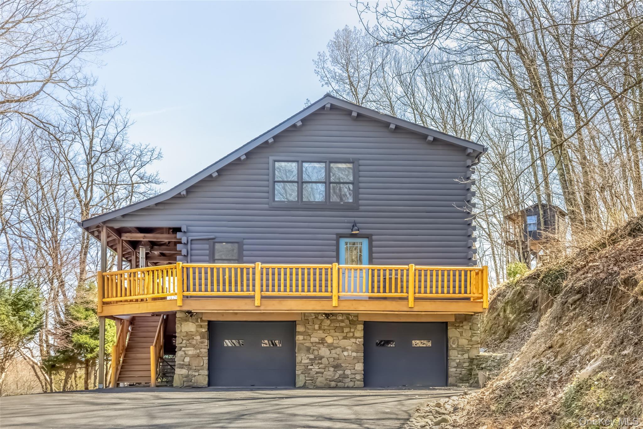 10 Deerpath Drive