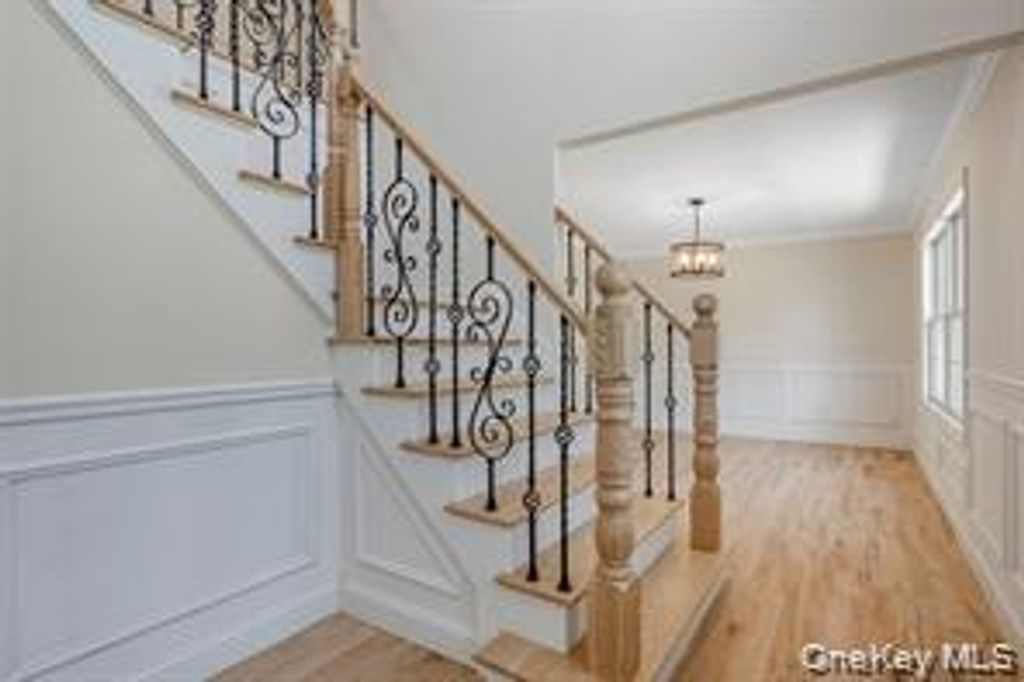 Photo of 104 Grand Boulevard, Massapequa Park, NY 11762 (MLS # 947748)