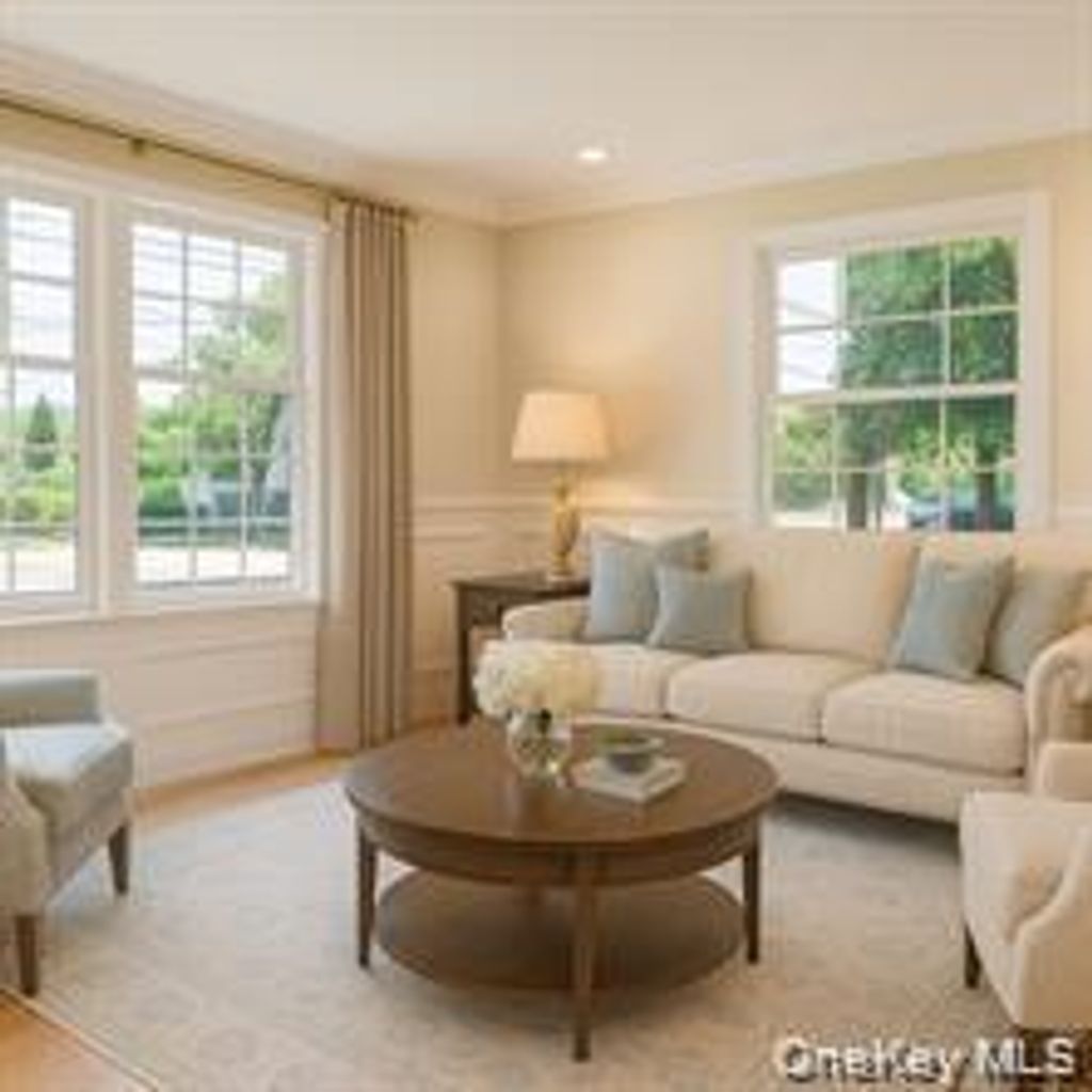 Photo of 104 Grand Boulevard, Massapequa Park, NY 11762 (MLS # 947748)