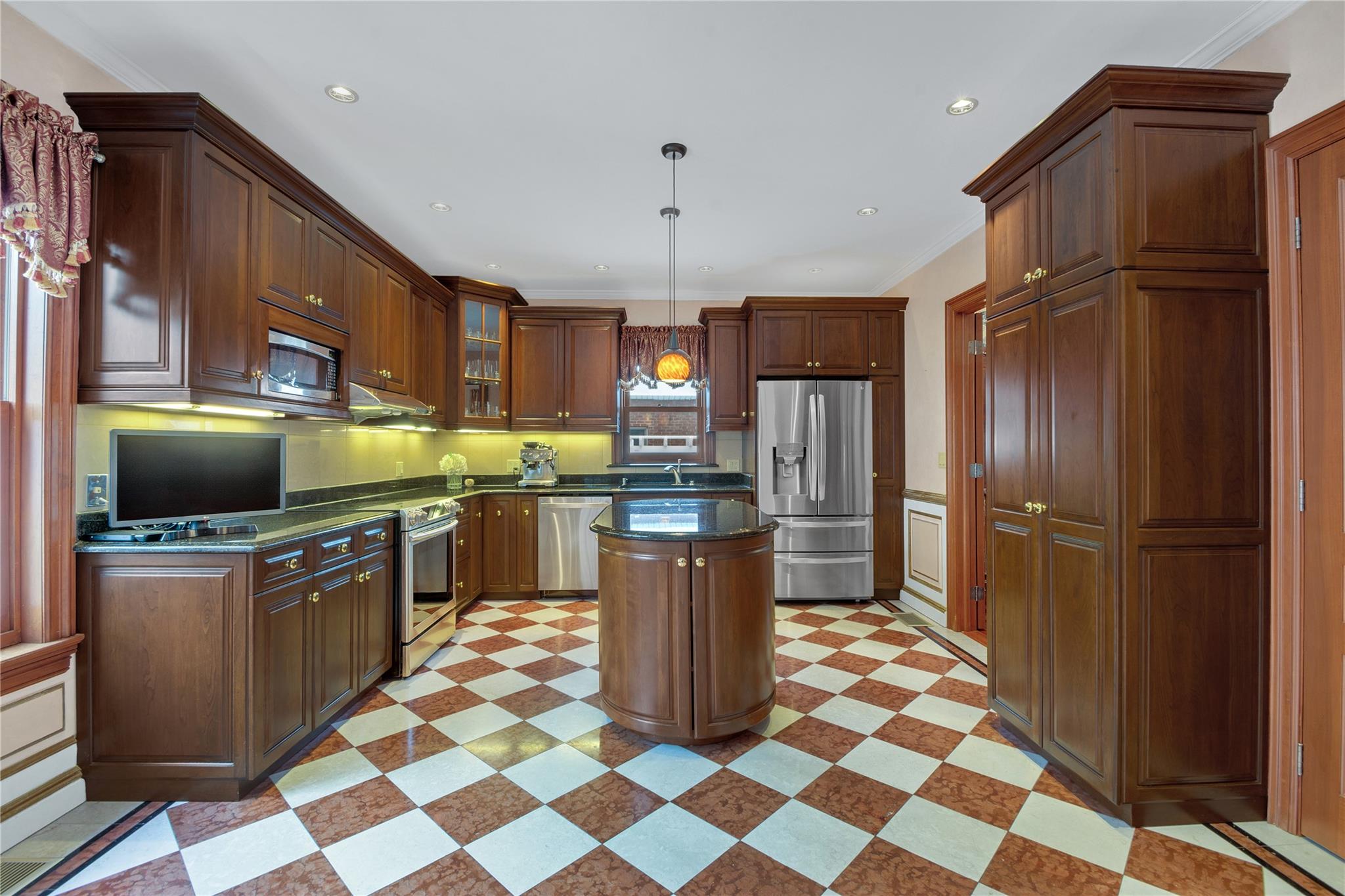162-03 14th Avenue, Beechhurst, New York image 13