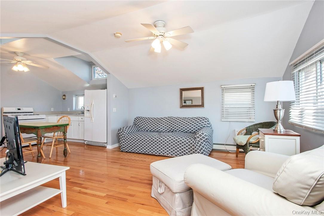 25 B Edgewater Park 25 B