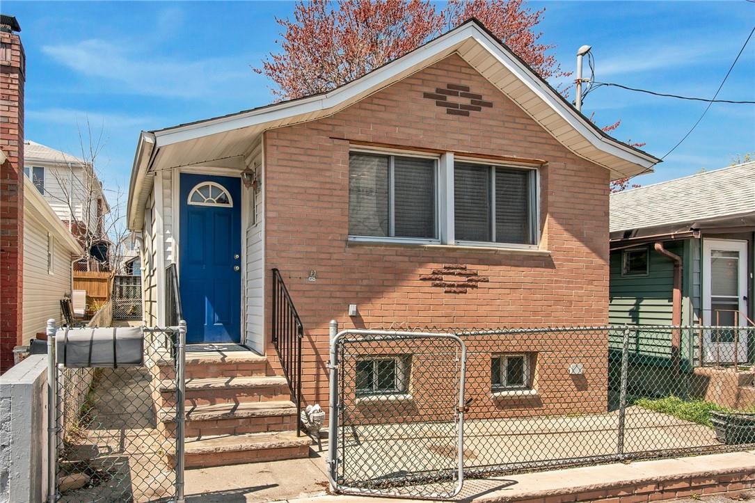 Property for Sale at Edgewater Park 25 B, Bronx, New York - Bedrooms: 1 
Bathrooms: 1 
Rooms: 3  - $225,000