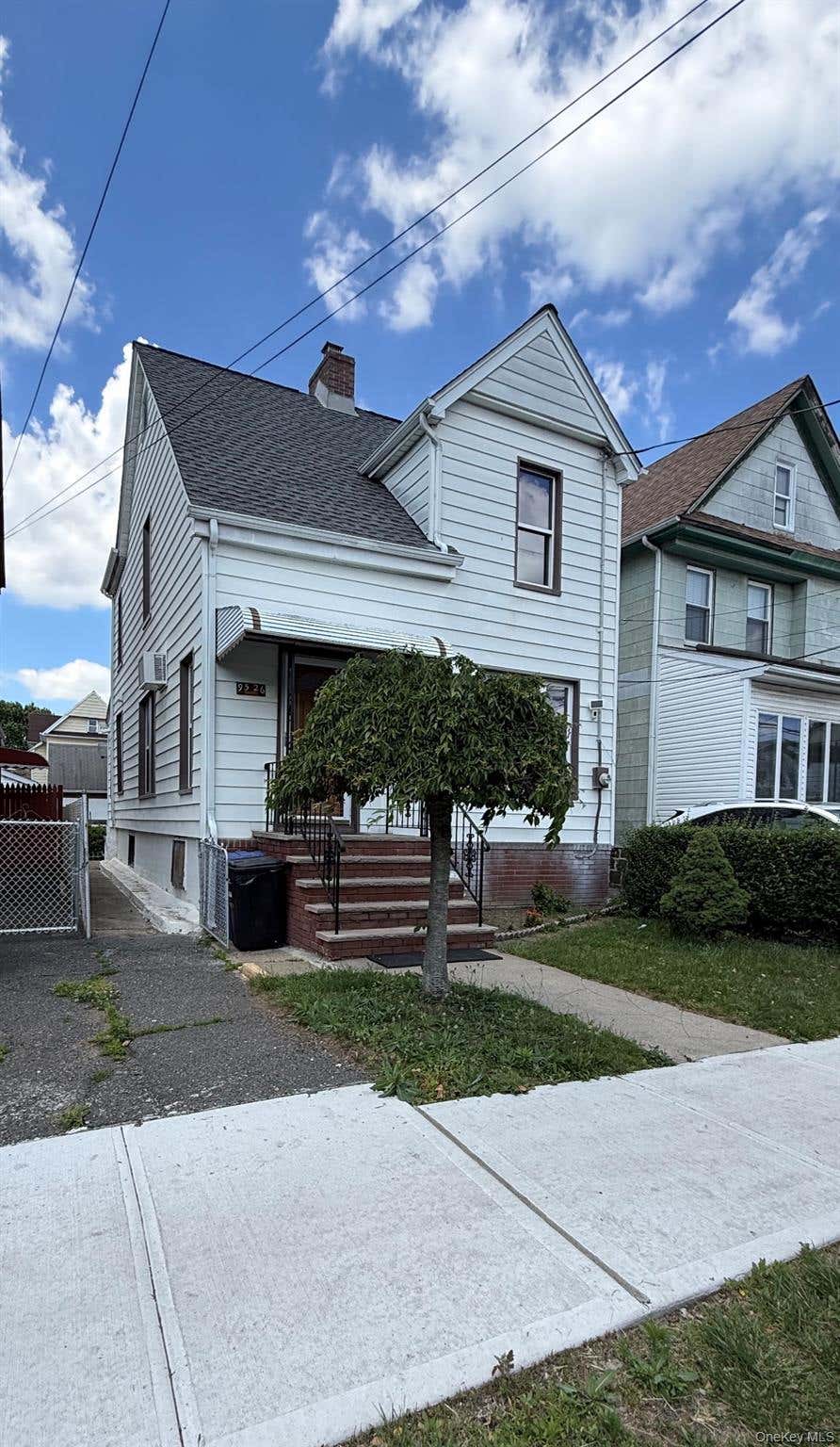 Photo of 9526 108th Street, Richmond Hill S., NY 11419 (MLS # 1027946)