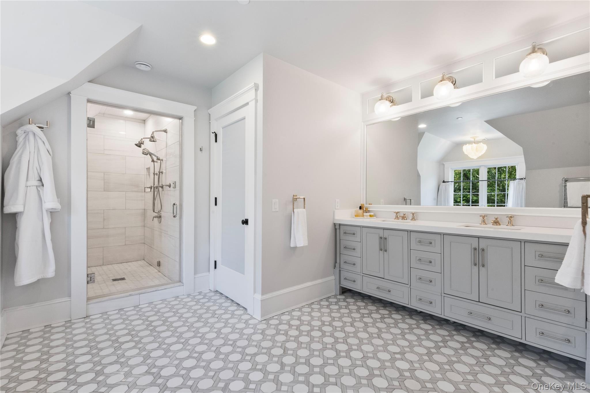 Rye, New York 10580, United States, 7 Bedrooms Bedrooms, ,9 BathroomsBathrooms,Residential,Active,159545