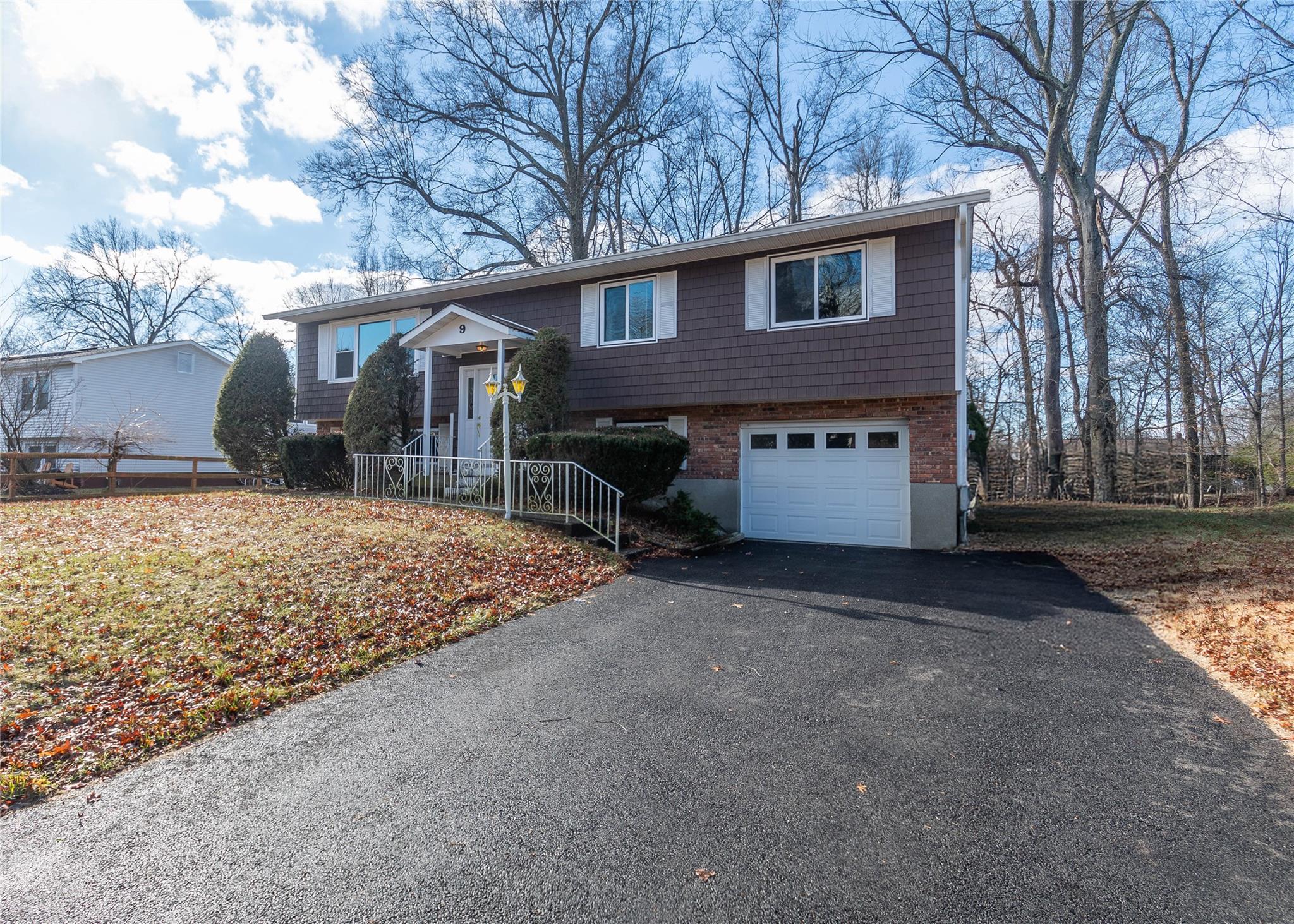 9 Dara Lane, Wappingers Falls, New York image 3