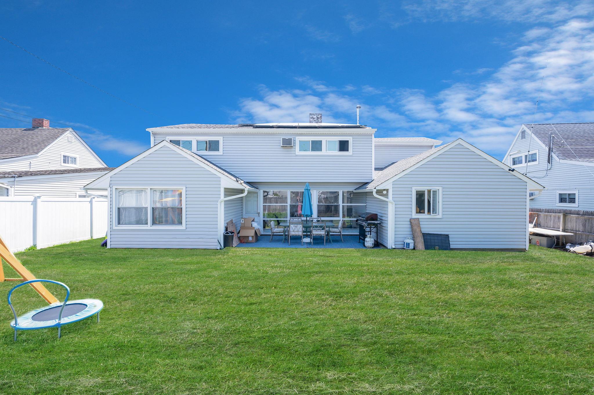 418 Twin Lane, Wantagh, New York image 22