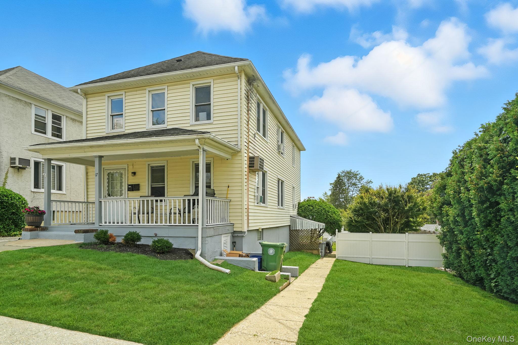 West Harrison, New York 10604, United States, 4 Bedrooms Bedrooms, ,2 BathroomsBathrooms,Residential,Active,202551