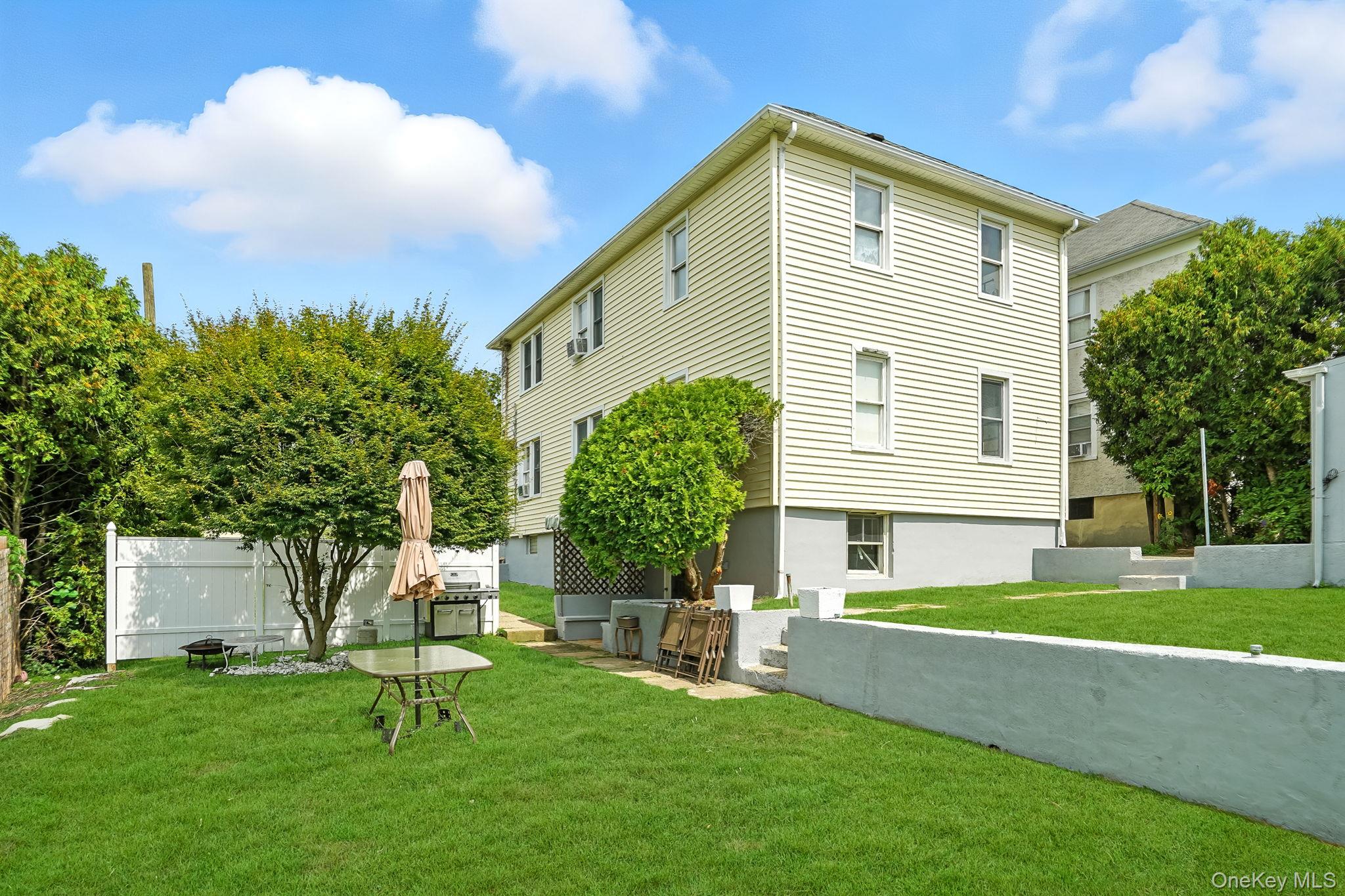 West Harrison, New York 10604, United States, 4 Bedrooms Bedrooms, ,2 BathroomsBathrooms,Residential,Active,202551