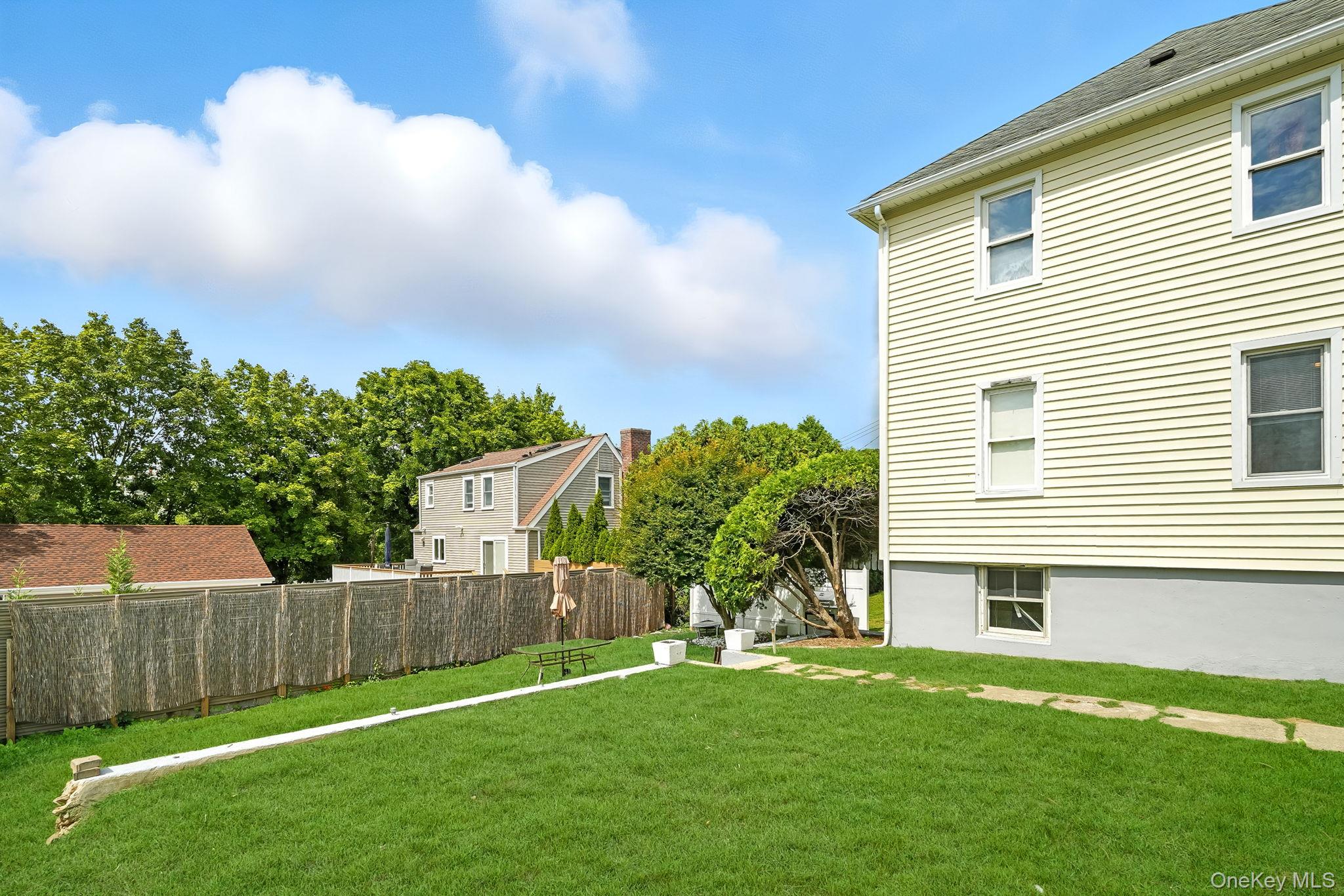 West Harrison, New York 10604, United States, 4 Bedrooms Bedrooms, ,2 BathroomsBathrooms,Residential,Active,202551