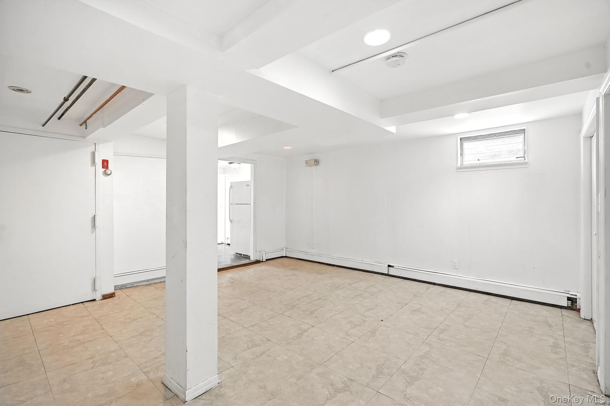 West Harrison, New York 10604, United States, 4 Bedrooms Bedrooms, ,2 BathroomsBathrooms,Residential,Active,202551