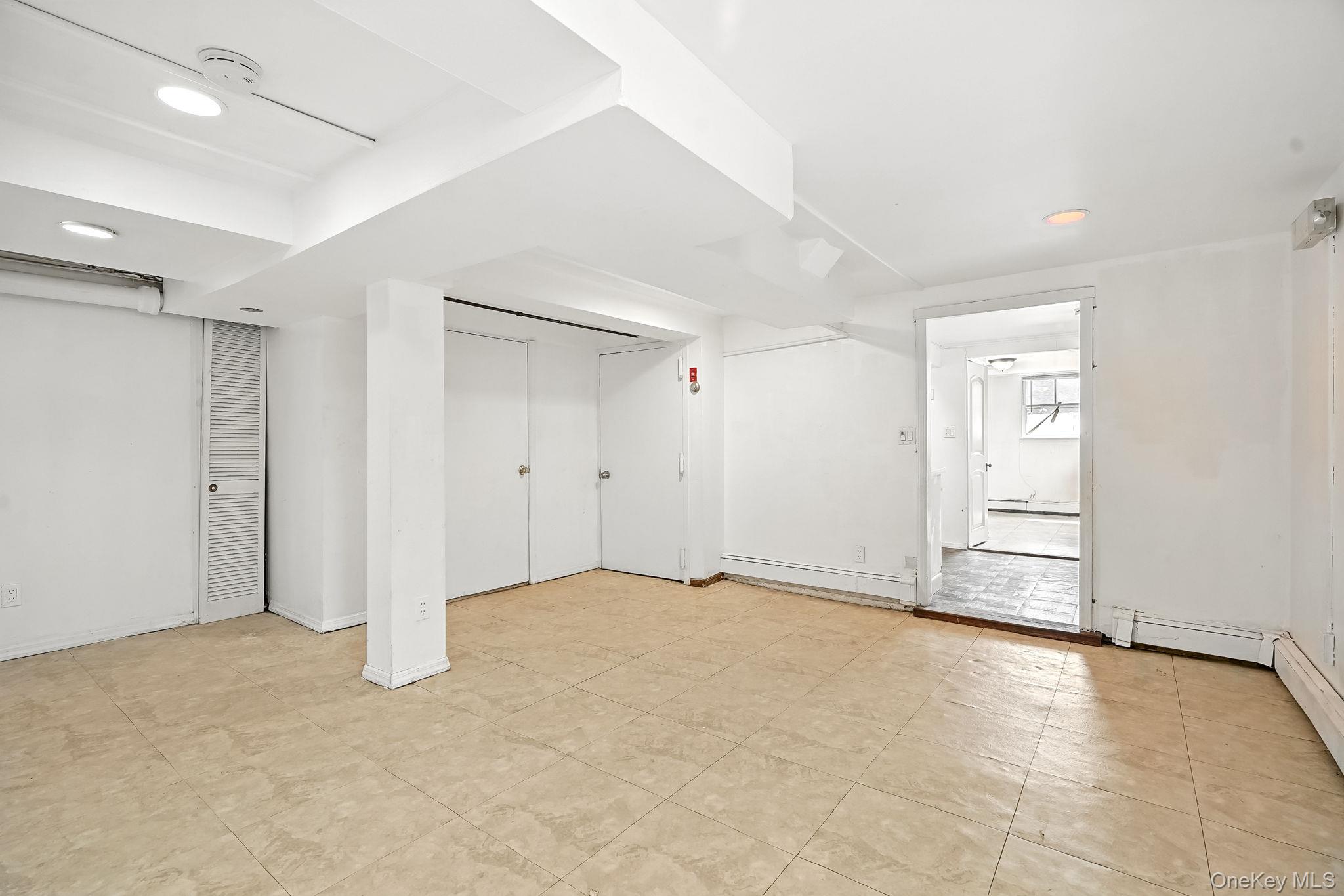 West Harrison, New York 10604, United States, 4 Bedrooms Bedrooms, ,2 BathroomsBathrooms,Residential,Active,202551