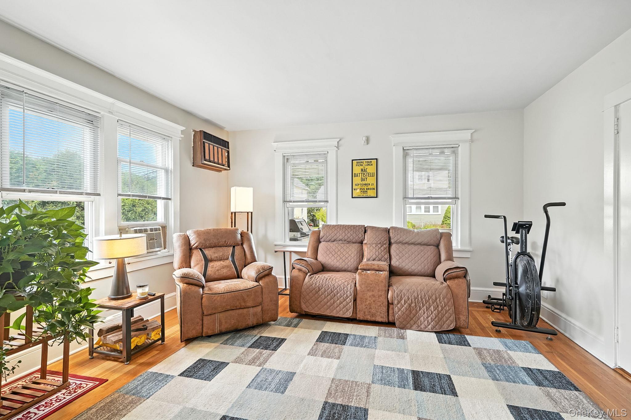 West Harrison, New York 10604, United States, 4 Bedrooms Bedrooms, ,2 BathroomsBathrooms,Residential,Active,202551