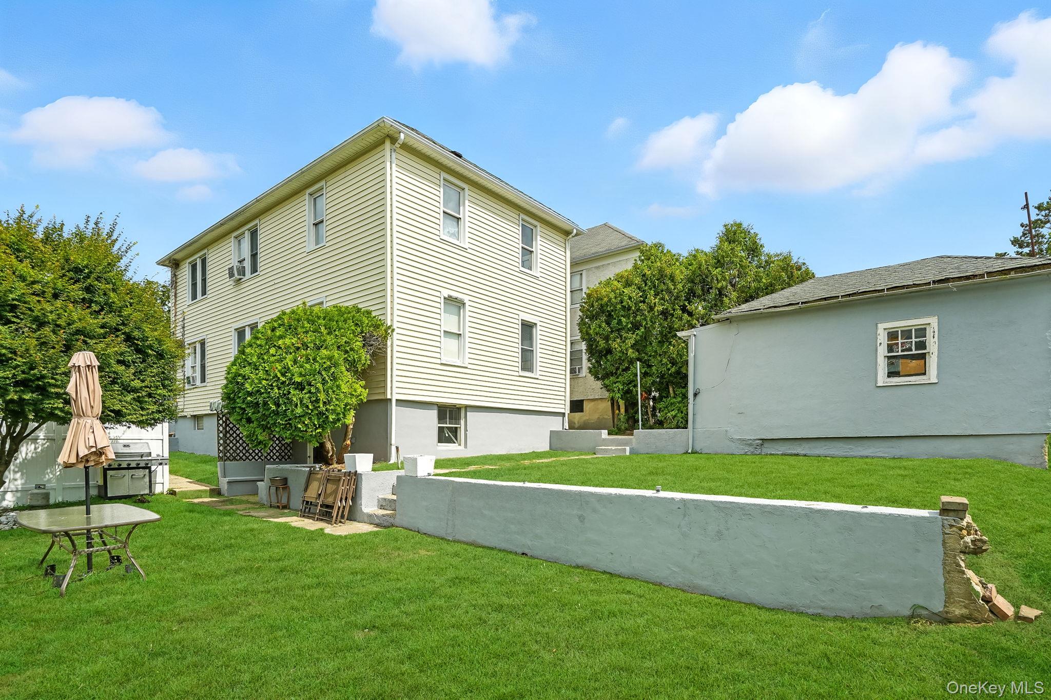 West Harrison, New York 10604, United States, 4 Bedrooms Bedrooms, ,2 BathroomsBathrooms,Residential,Active,202551