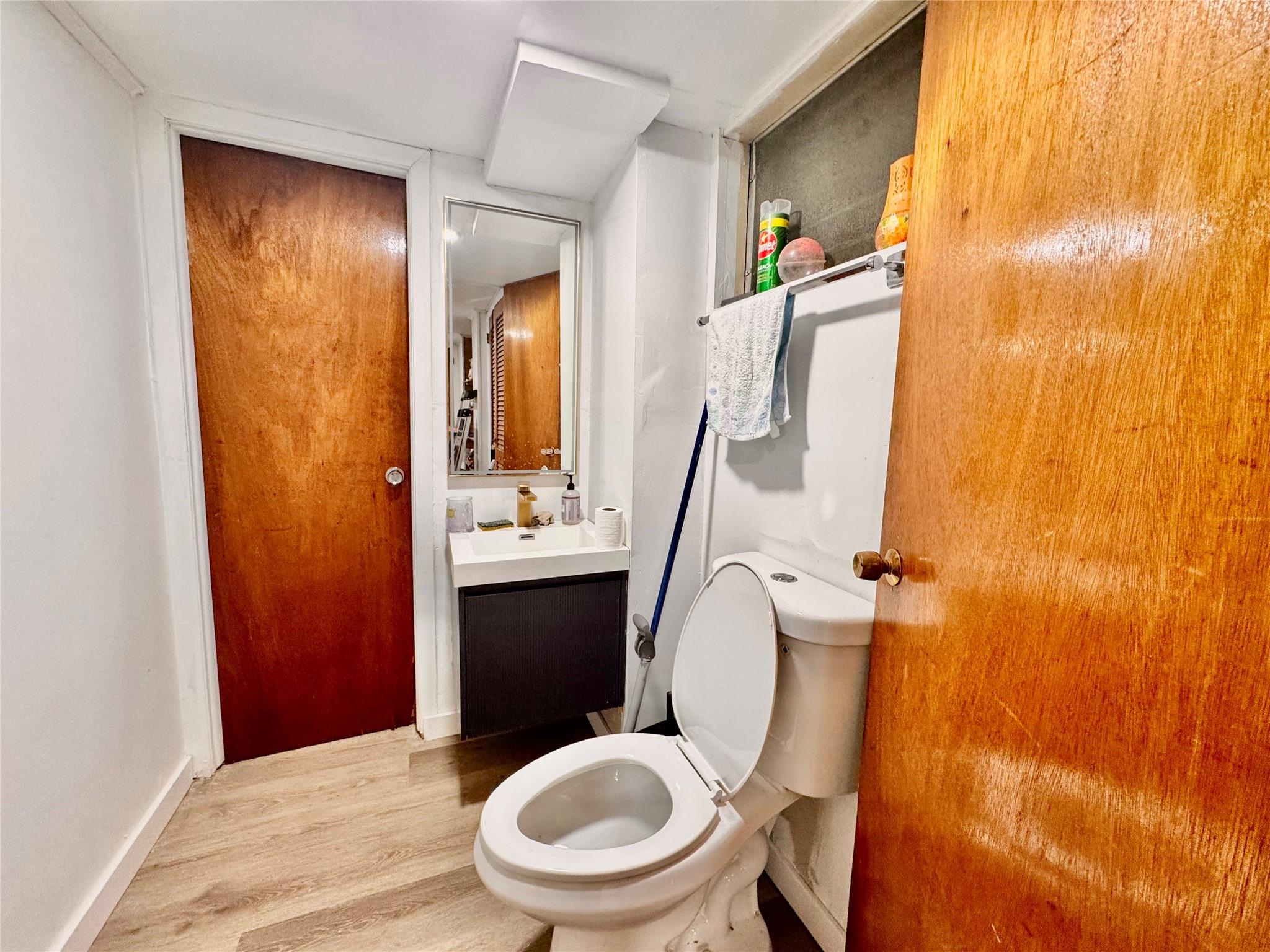 100 Hendrick Avenue, Glen Cove, New York image 35