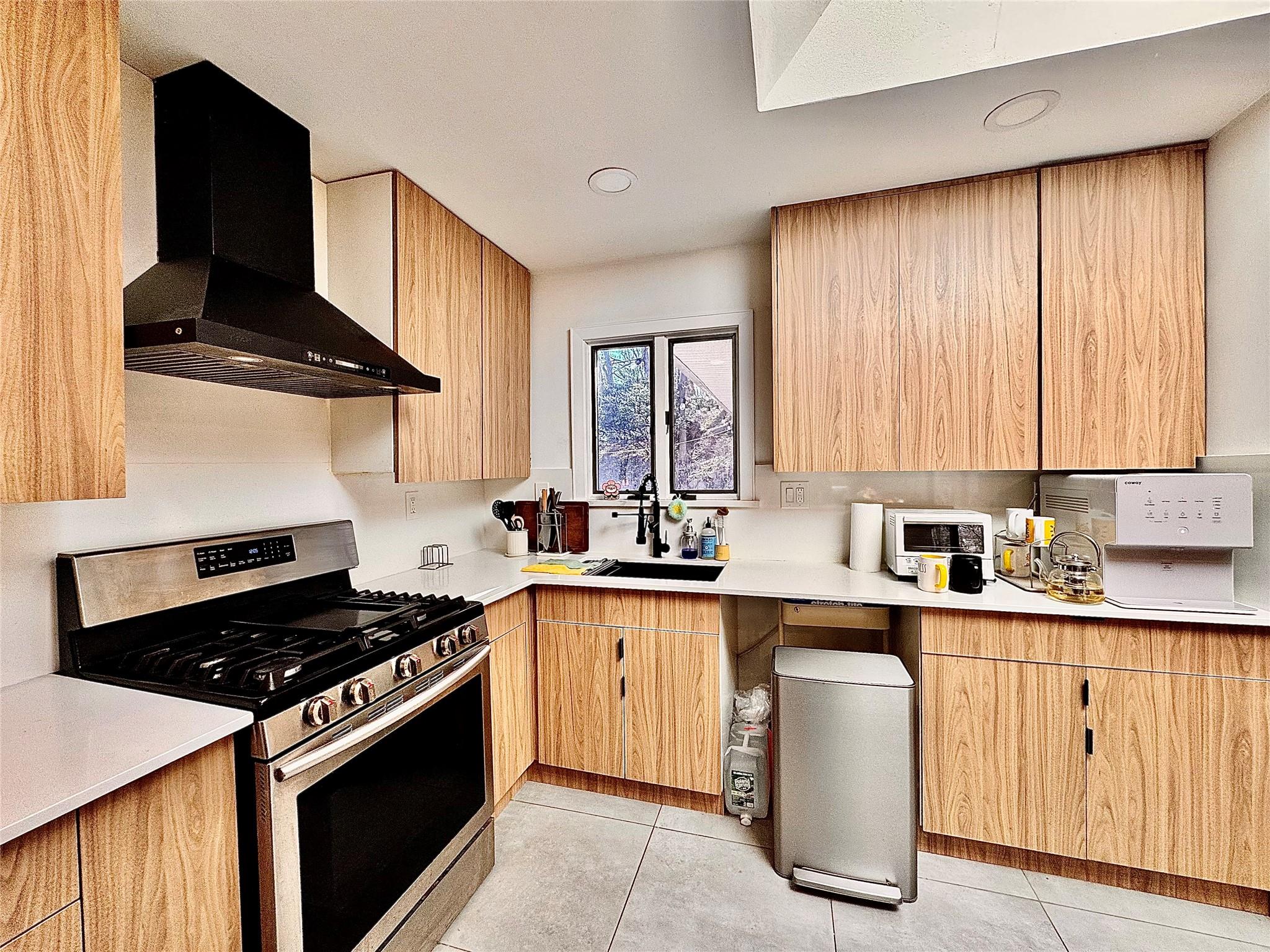 100 Hendrick Avenue, Glen Cove, New York image 16