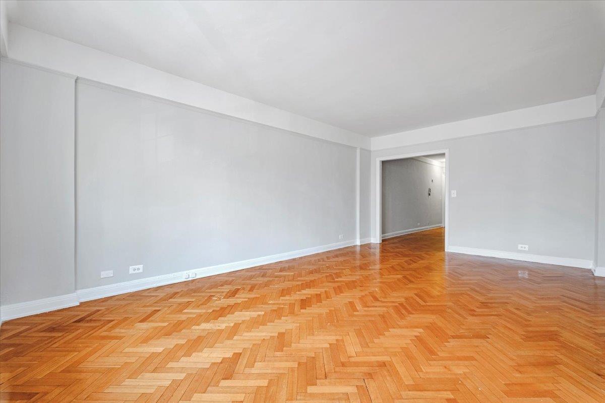 45 Popham Road 3E