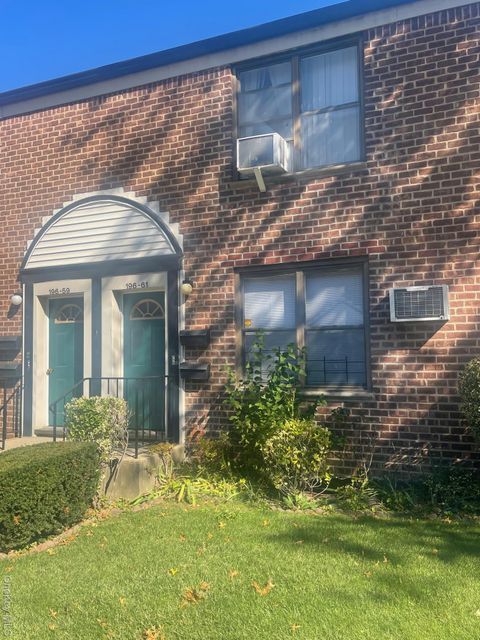 Photo of 196-61 69 Avenue #1st FL, Forest Hills, NY 11365 (MLS # 925809) Photo of 196-61 69 Avenue #1st FL, Forest Hills, NY 11365 (MLS # 925809)