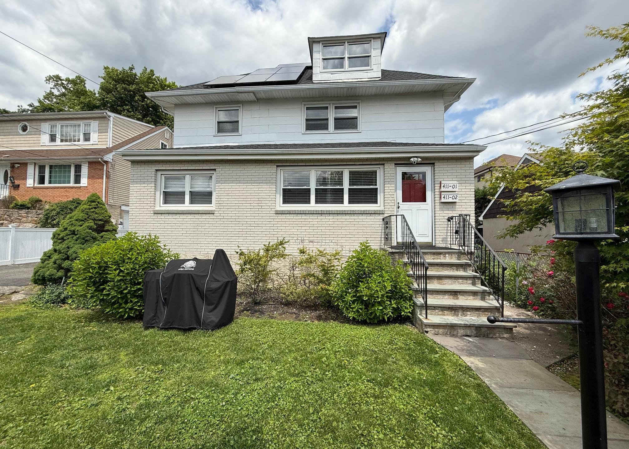 4th Street 2nd Fl, Mamaroneck, New York - 2 Bedrooms  
1 Bathrooms  
4 Rooms - 