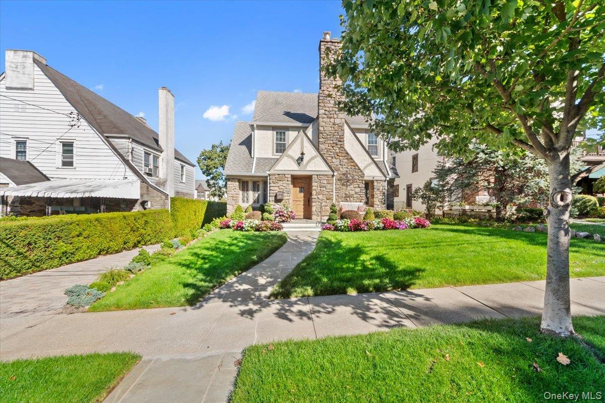 31 AKA 27 Crawford Street