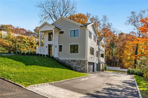 2 Arthur Place Woodbury NY 11797