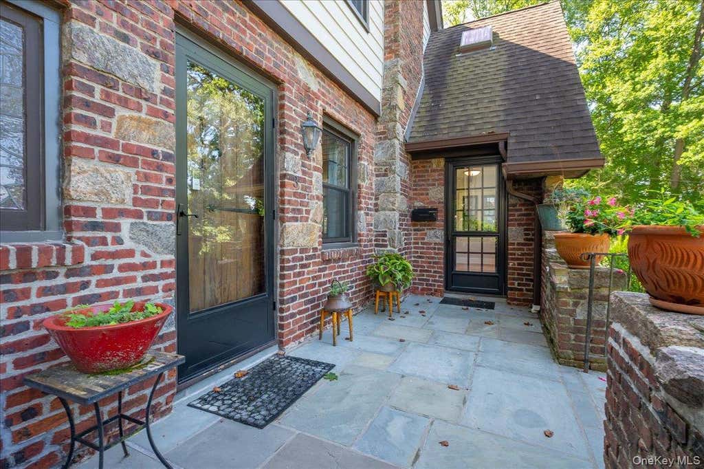 Photo of 3 Walworth Terrace, White Plains, NY 10606 (MLS # 1038144)