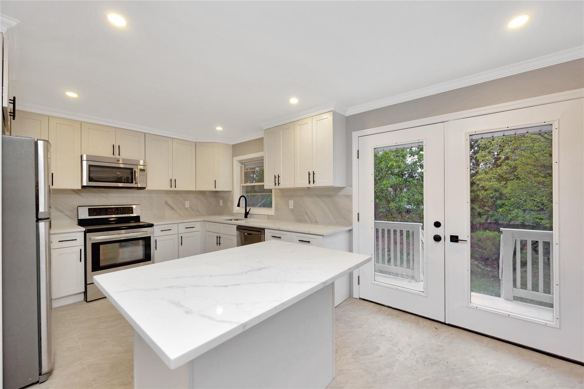17 Lolly Lane, Centereach, New York image 8