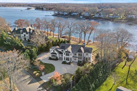 Homes For Sale - 1750 Hobart Road<br/> Southold, NY 11971