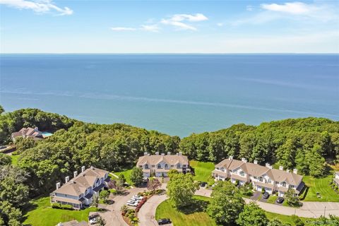 Condo For Sale - 1302 Willow Pond Drive<br/> Riverhead, NY 11901