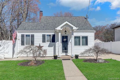 27 Tangier Drive Sound Beach NY 11789