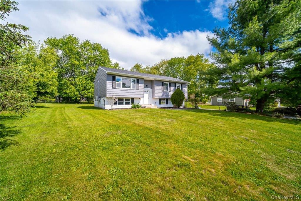 Photo of 29 Beth Drive, Middletown, NY 10941 (MLS # 1002343)