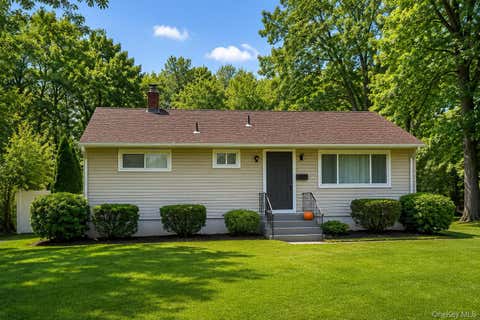 Photo of 15 Valley View Terrace, Spring Valley, NY 10977 (MLS # 1022275)