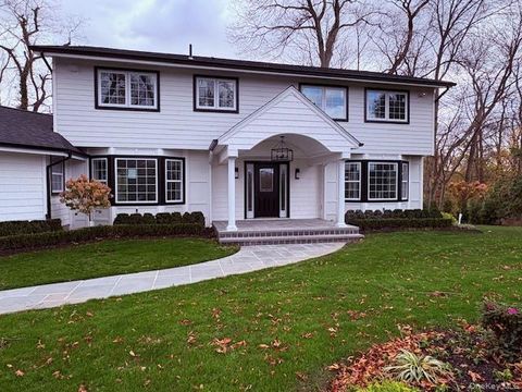 22 Peppermill Lane Dix Hills NY 11746